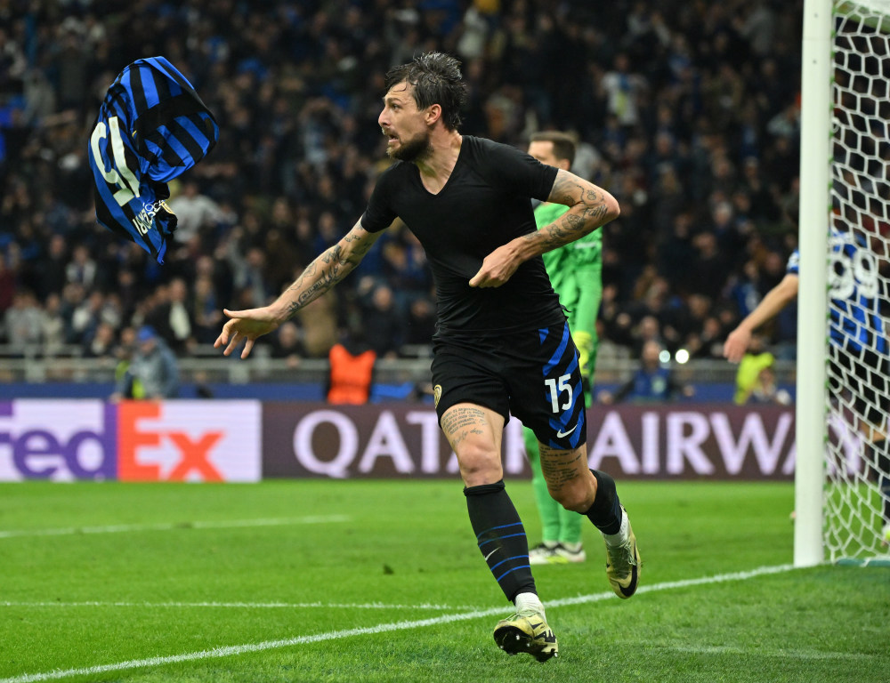 因膝盖伤病 因膝盖伤病